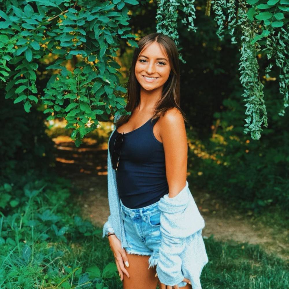 Meet your Posher, Danni